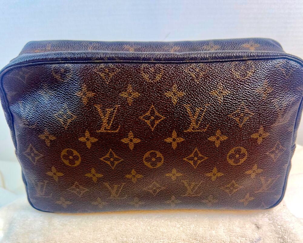 Louis Vuitton Trousse 28 Vintage Monogram Toiletry Cosmetic Pouch